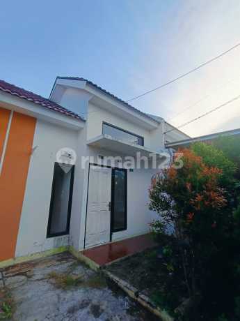 1944. Dijual Rumah Permata Green Menganti Regency Gresik 1944. Dijual Rumah Permata Green Menganti Regency Gresik