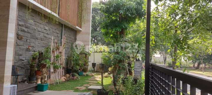 Rumah Baru, Full Marmer di Graha Natura Blok B Surabaya Barat.