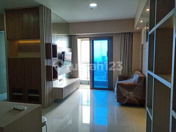 Apartemen Lariz Mansion Lantai 10, Pakuwon Mall, Surabaya Barat.
