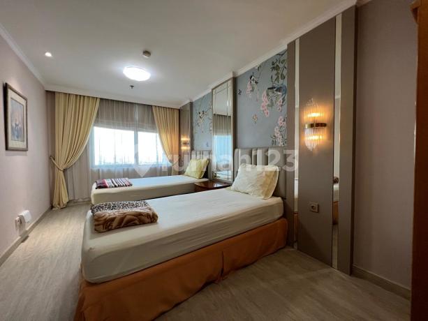 Kondominium Regency Full Furnish #2504, Tunjungan Plaza, Surabaya