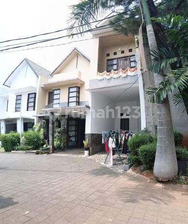 Rumah Gandeng di Cemara Residence Pondok Labu Jakarta Selatan Lt 243M2 Cash Only