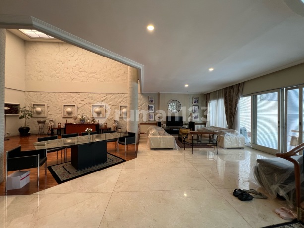 FOR SALE LUXURIOUS WELL-MAINTAINED HOUSE In Patra Kuningan South Jakarta