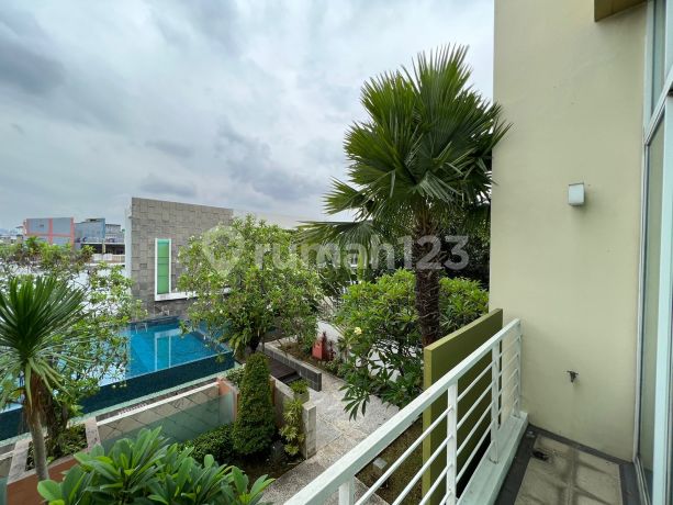 Rumah 3 Lantai Dalam Cluster Exclusive Fasilitas Lengkap Bagus Di Tomang , Jakarta Barat Security 24 Jam