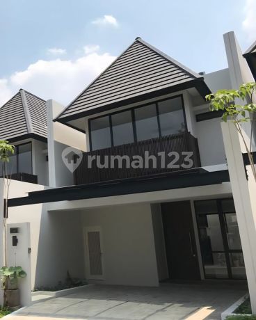 Rumah Hoek Eksklusif 2 Lantai Cluster Quantum Serenia Hills