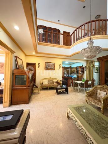 Rumah Mewah Siap Huni di Komplek Depdikbud Pejaten Raya - Lokasi Strategis dan Nyaman!