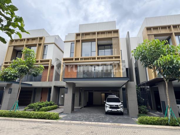 Dijual Hunian Mewah dan Premium Enchante 3 Lantai di BSD City Siap Huni