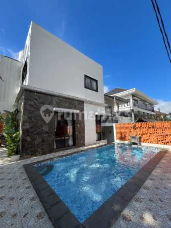 Villa for Sale Spacious Plus Private Pool Affordable Price at Villa Istana Bunga Cisarua Lembang Bandung Villa for Sale Spacious Plus Private Pool Affordable Price at Villa Istana Bunga Cisarua Lembang Bandung