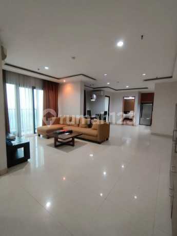 Apt. Hamptons Jual Cepat Murah,combine 3 Br Luas 190m2