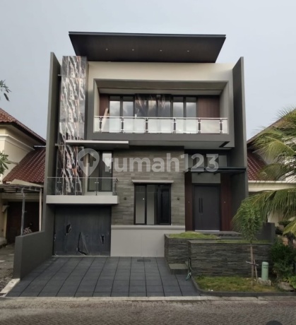 Rumah Bagus HGB Fullerton Crystal Golf Rafles Citraland Surabaya Dekat Pakuwon Indah Graha Family