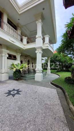 Di jual rumah mewah jalan Sekar Tunjung , Denpasar, Bali Di jual rumah mewah jalan Sekar Tunjung , Denpasar, Bali