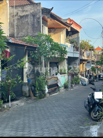 Di Jual Rumah Second Lantai 2 Berlokasi Jalan Tegal Buah Padang Sambian Denpasar Barat