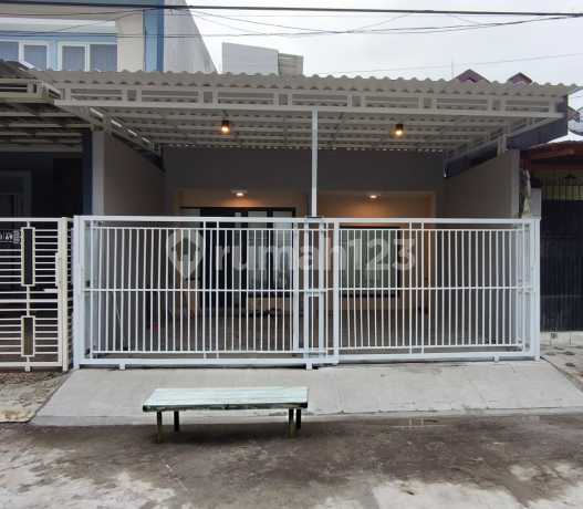 Rumah Siap Huni Babatan Pantai, Surabaya Timur. Sudah Renovasi. Dekat Kampus Its - Widya Kartika, Raya Mulyosari, Sutorejo, Pakuwon City, Perumahan The Grand Kenjeran, Raya Kenjeran, Dll.