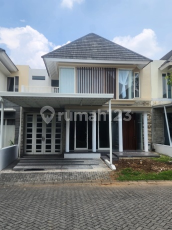 Rumah Siap Huni 2 Lantai The Greenlake - Citraland, Kec. Lakarsantri, Surabaya Barat. Dekat Raya Menganti - Wiyung - Perumahan Wisata Bukit Mas - Prambanan Residence - Driyorejo Gresik, Dll.