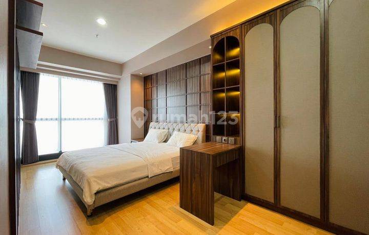 Unit 2 Bedrooms Furnished The Peak Residence Apartment, Tunjungan Plaza 5, Surabaya Pusat. Dekat One Icon Residence, Hotel Sheraton, Jalan Embong Malang - Tunjungan - Basuki Rahmat, Dll.