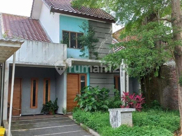 Affordable House in Elite Area, Ijen Nirwana Housing, Area 247 m2 Affordable House in Elite Area, Ijen Nirwana Housing, Area 247 m2