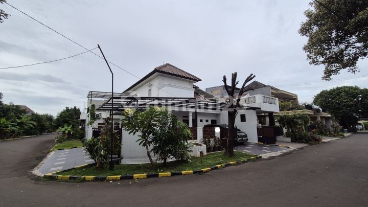 Rumah Hoek Cantik Siap Huni Di Gria Jakarta Pamulang Barat, Dekat Mall