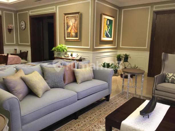 Apartment Pakubuwono Signature 4 BR Furnished lantai rendah