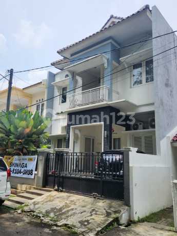 Rumah Luxury Residence di Taman Peninsula Pekayon Bekasi Rumah Luxury Residence di Taman Peninsula Pekayon Bekasi