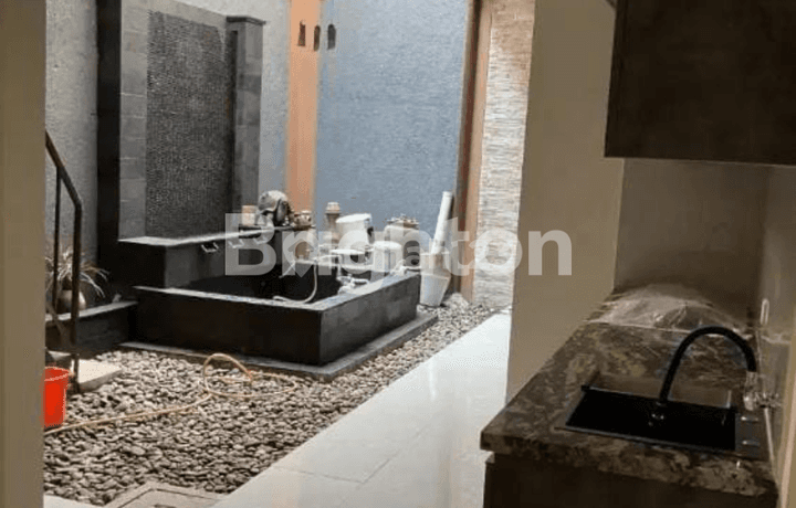 Rumah Tempat Tinggal Lokasi Sangat Strategis, Bebas Banjir, Asri, Tenang, Sejuk Dan Kokoh Di Villa Jatiwaringin, Jakarta Timur