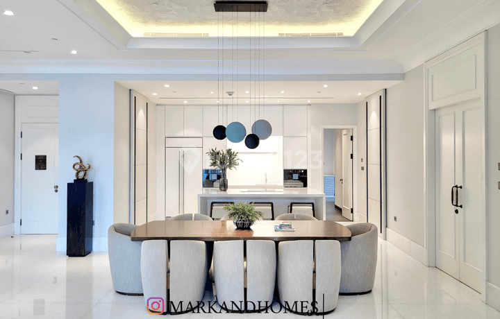 St Regis Apartment, 3 Bedrooms + Study Furnished Brand New