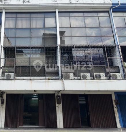 Ruko 4 Lantai di Komplek Roxy Mas Jakarta Pusat Ruko 4 Lantai di Komplek Roxy Mas Jakarta Pusat