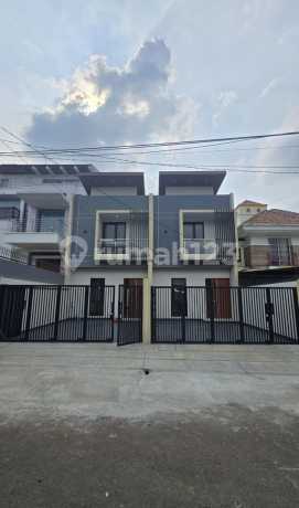 Rumah Super Brand New di Kav Dki Meruya Selatan Jakarta Barat Rumah Super Brand New di Kav Dki Meruya Selatan Jakarta Barat