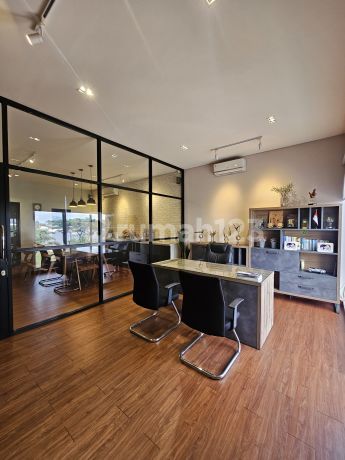 Ruko Hadap Jalan Raya Full Furnished 3 Lantai Di South Sorrento Square Gading Serpong 