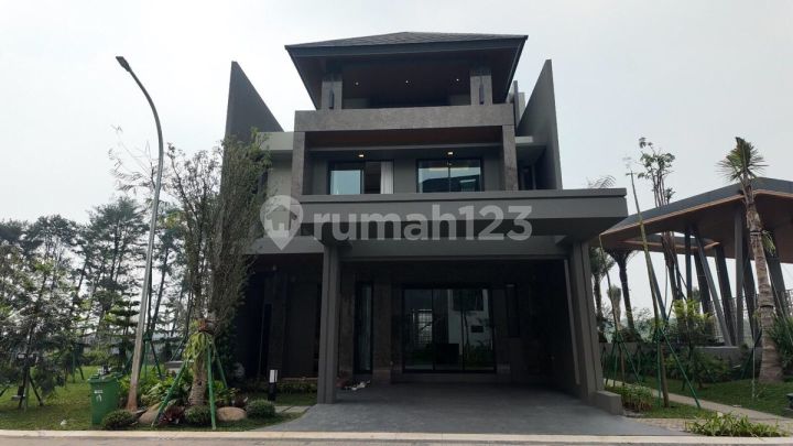 Rumah Mewah Premium 3 Lantai View Danau di Matera Lakeside Gading Serpong Rumah Mewah Premium 3 Lantai View Danau di Matera Lakeside Gading Serpong