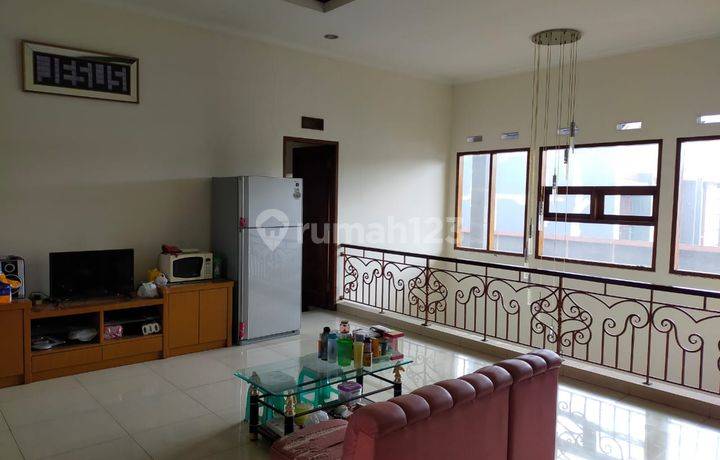 Rumah Bagus Semi Furnished SHM Singgasana, Mekarwangi, Bandung