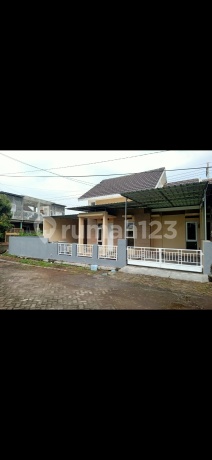Rumah Luas 198 M² Shm Hook Grand Surya Jayaland Buduran Sidoarjo Rumah Luas 198 M² Shm Hook Grand Surya Jayaland Buduran Sidoarjo