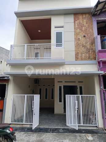 Dijual Rumah 2 Lantai Siap Huni - Kranggan Permai | Sudah Renov - Harga Terjangkau - Cocok End-User & Investasi Dijual Rumah 2 Lantai Siap Huni - Kranggan Permai | Sudah Renov - Harga Terjangkau - Cocok End-User & Investasi