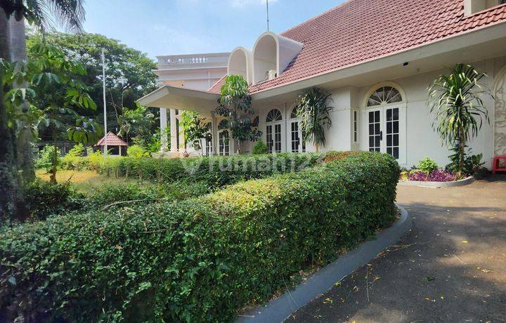 Dijual Rumah Mewah Second Terawat Lokasi Tenang Di Simprug Golf 