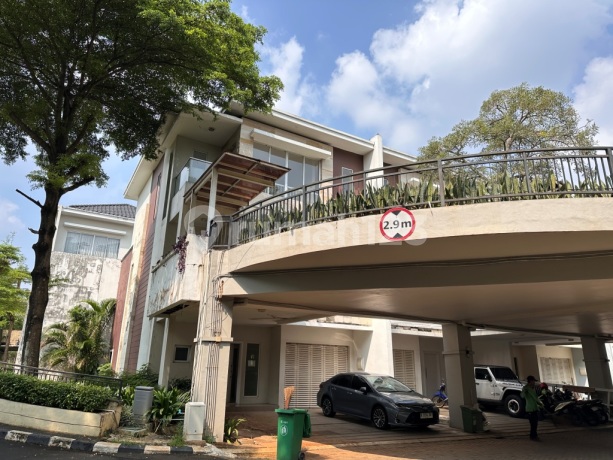 Rumah Qozy View Cantik di Hoek Komp River Valley Lebak Bulus Rumah Qozy View Cantik di Hoek Komp River Valley Lebak Bulus