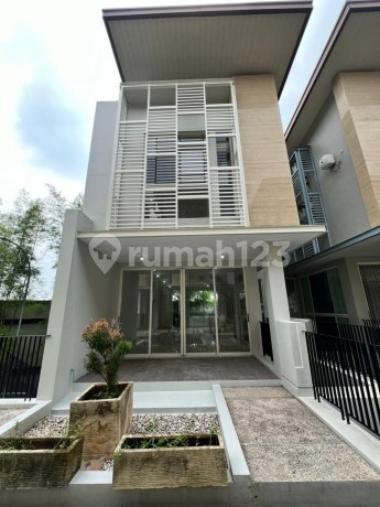 Rumah Wisata Bukit Mas Notredame 3 Lantai Full Renovasi Free 2 AC