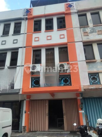 Ruko Mangga Dua Wonokromo 3,5 Lantai Strategis Lahan Parkir Luas Ruko Mangga Dua Wonokromo 3,5 Lantai Strategis Lahan Parkir Luas