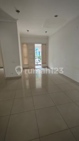 Rumah Bagus Siap Huni di Pondok Hijau Golf Gading Serpong Rumah Bagus Siap Huni di Pondok Hijau Golf Gading Serpong