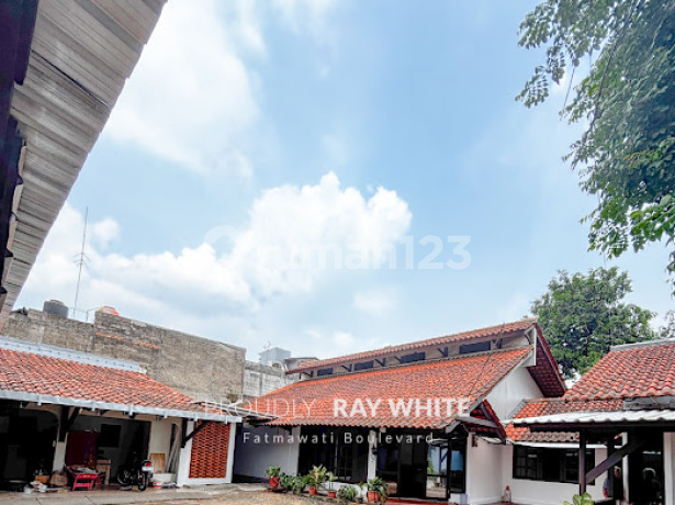 Rumah Luas Area Ciputat Raya Dekat Akses MRT Lebak Bulus