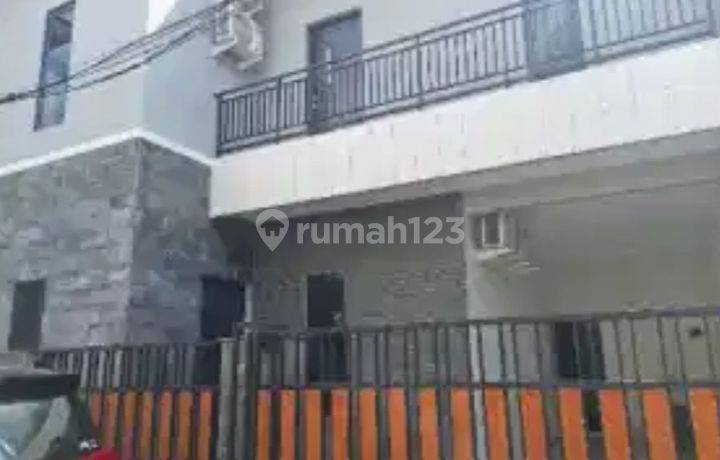 Rumah 2 lantai wisma tajur Ciledug 