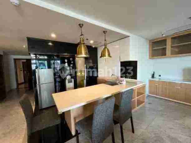 Kondominium regensi tunjungan plaza 3 bedroom full furnish surabaya