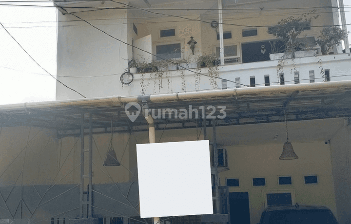 Dijual Rumah Bagus Siap Huni 3 Lantai Lokasi Strategis Di Griya Bukit Jaya, Gunung Putri. P3.062.03.25/NK