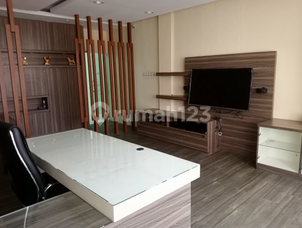 Nice ready-to-use shop house in Roxy Mas, Central Jakarta