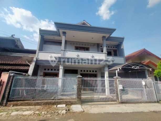 Rumah Siap Huni 2 Lantai Di Komplek Maleer Indah Dekat Tsm, Kampus Dan Tol Buahbatu Di Gatot Subroto, Kota Bandung Rumah Siap Huni 2 Lantai Di Komplek Maleer Indah Dekat Tsm, Kampus Dan Tol Buahbatu Di Gatot Subroto, Kota Bandung