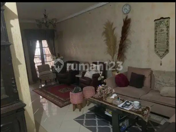 KOMPLEK TAMAN PERSADA ASRI, MARGAHAYU. RUMAH LUAS 3 LANTAI DI KOTA BANDUNG