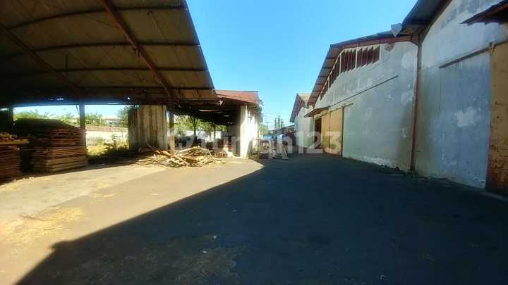 Rare Warehouse Gedangan Near Tanrise Southgate Warehousing