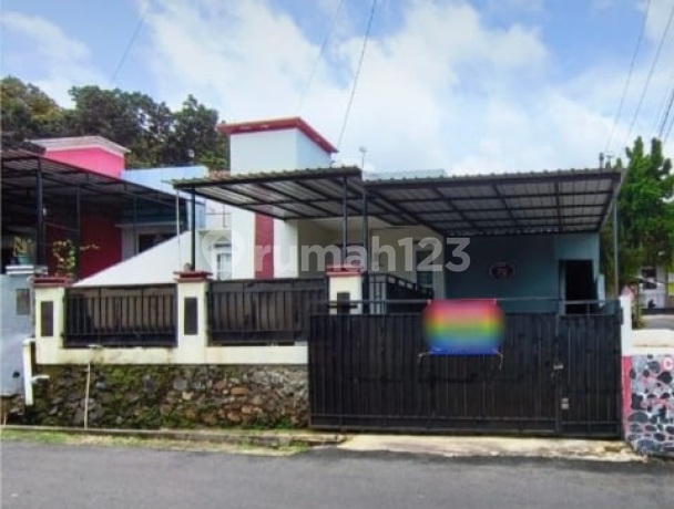 Rumah Siap Huni Di Perum Griya Lestari