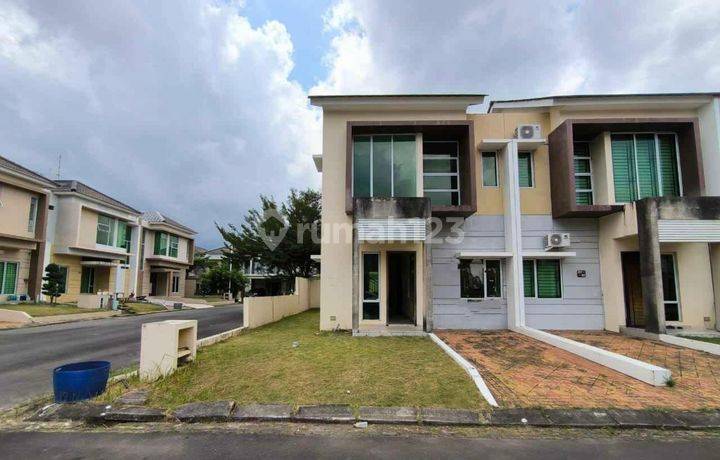 Dijual Rumah Hook The Summer Residence