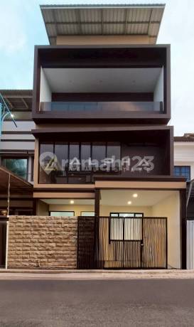 Dijual Cepat Rumah Cantik 3 Lantai Victory Residence di Batam Center