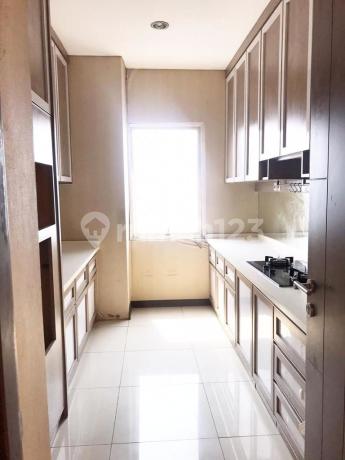 For Sale Corner Apartment 3 BR North Land Ancol Ancol Beach West Pademangan North Jakarta Good Condition Ready to Occupy
