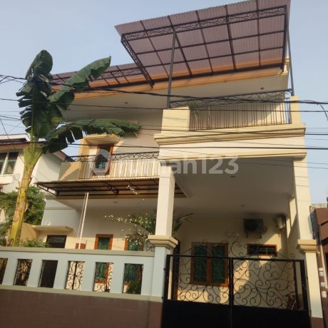 Murah Turun Harga Rumah 2 Lantai Jalan Lebar Komplek Bermis Kelapa Gading