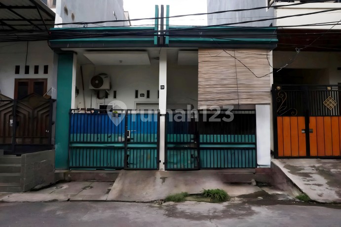Nego Rumah Kontrakan 2 Pintu SHM 24Jta Per Thn Dekat Green Lake City, Jakarta Barat dan Exit Toll di Karang Tengah, Tangerang